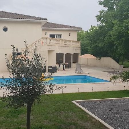 Maison Calme Et Spacieuse Bassens  Екстериор снимка