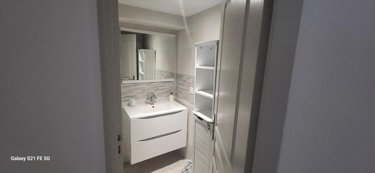 Maison Calme Et Spacieuse Bassens  Екстериор снимка