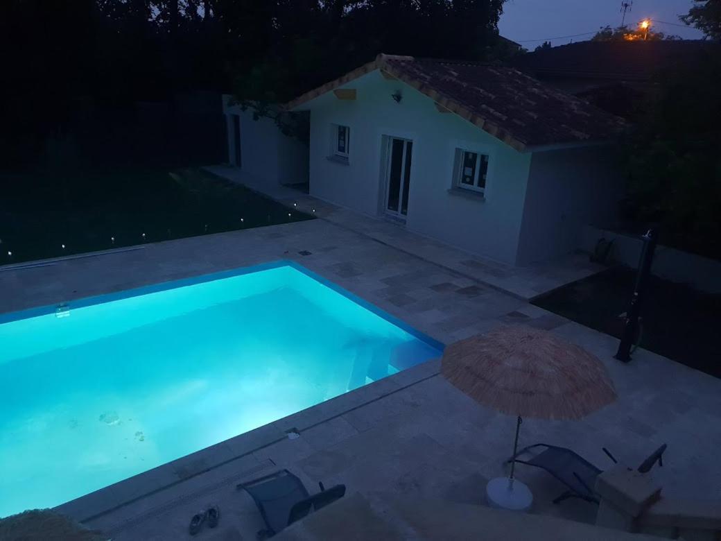 Maison Calme Et Spacieuse Bassens  Екстериор снимка