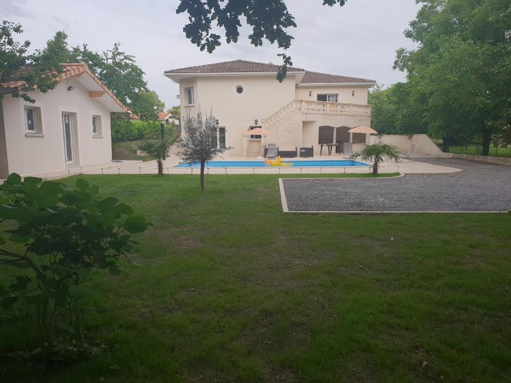Maison Calme Et Spacieuse Bassens  Екстериор снимка